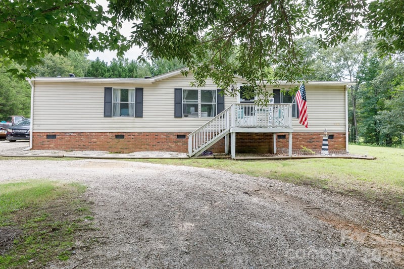 120 Creekstone Ln, York, SC 29745