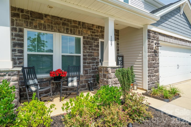 109 Drover Dr, Mooresville, NC 28115