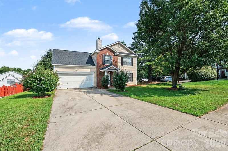 3236 Steve Chapman Dr, Charlotte, NC 28217