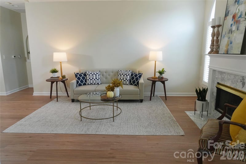 9920 Park Willow Dr, Charlotte, NC 28210