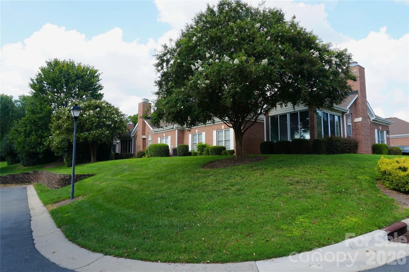 9920 Park Willow Dr, Charlotte, NC 28210