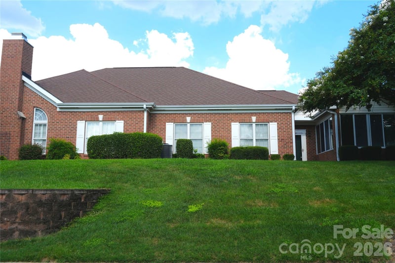 9920 Park Willow Dr, Charlotte, NC 28210