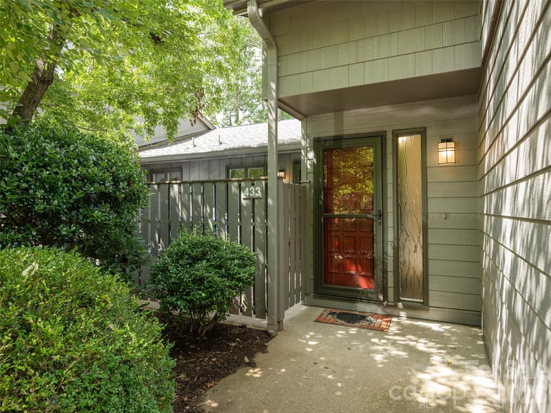 433 Crowfields Dr, Asheville, NC 28803