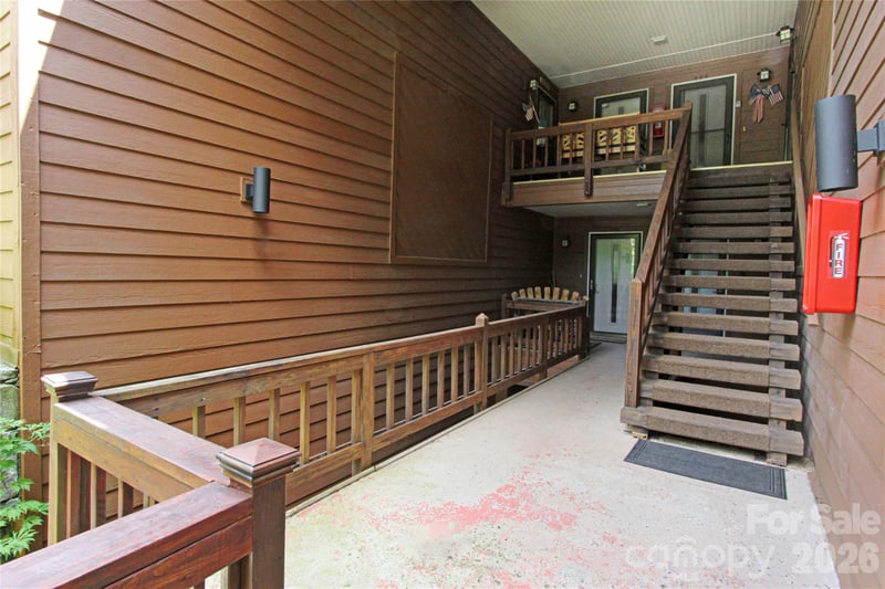 121 Toxaway Views Dr #504, Lake Toxaway, NC 28747