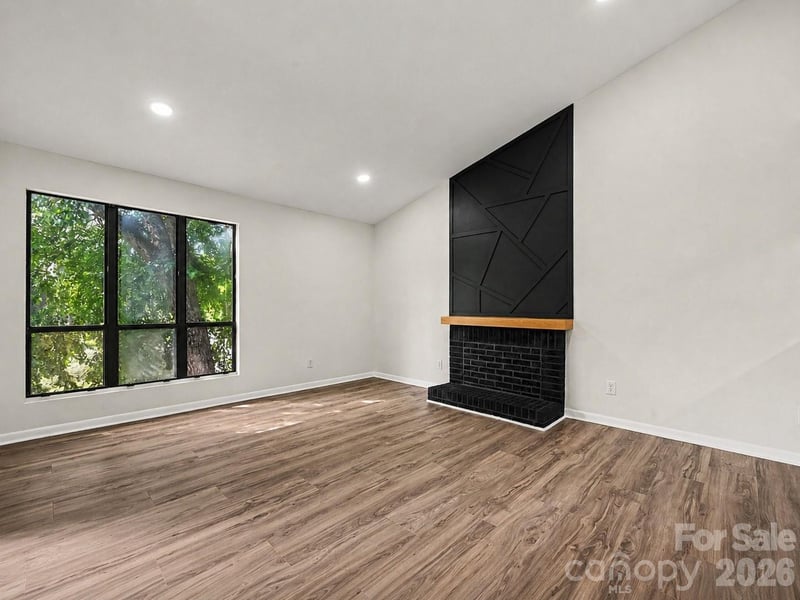 8027 Cedar Glen Dr, Charlotte, NC 28212