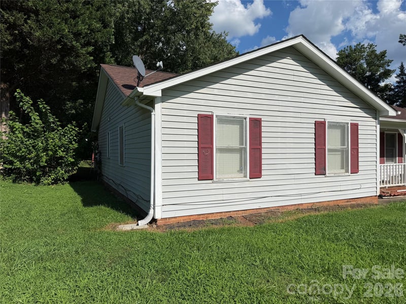 5124 Poplar Springs Dr, Charlotte, NC 28269