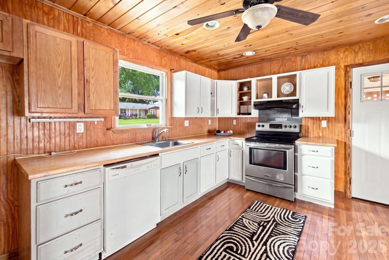 19 Pj Mcree Rd, Maiden, NC 28650