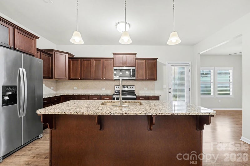 128 Sutters Mill Dr, Troutman, NC 28166