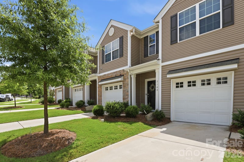 7109 N Mills Rd, Charlotte, NC 28216