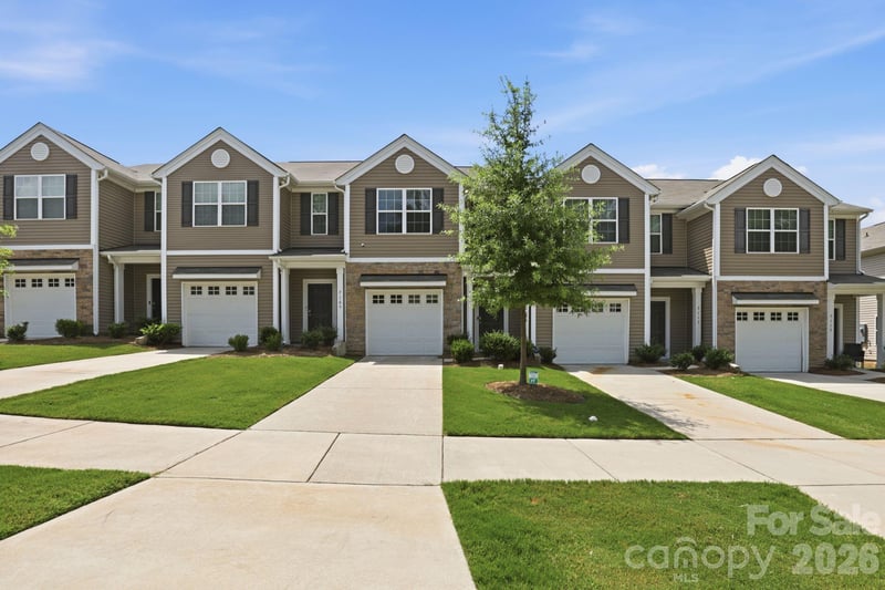 7109 N Mills Rd, Charlotte, NC 28216