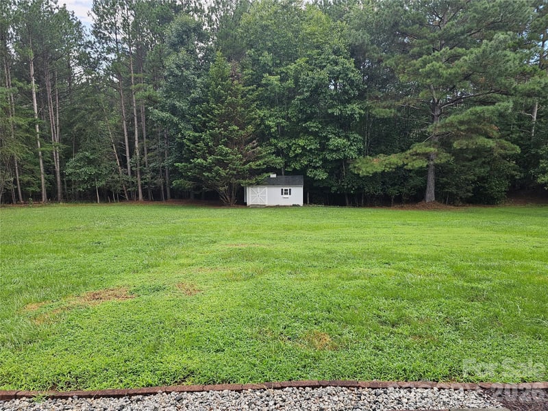306 Gardner Point Dr, Stoney Point, NC 28678