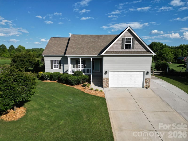 141 Logan Ridge Dr, Statesville, NC 28677
