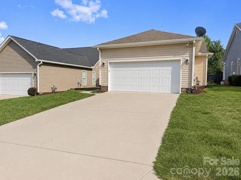 11607 Meetinghouse Dr, Cornelius, NC 28031