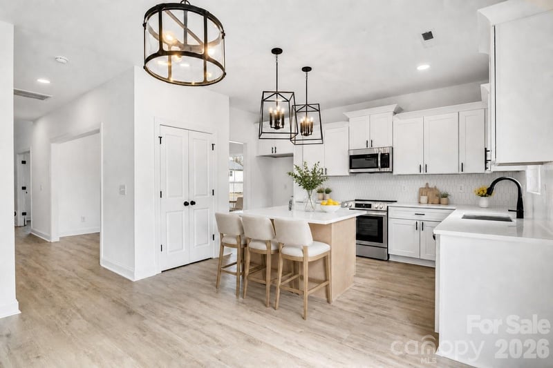 1405 Sanctuary St, Kannapolis, NC 28083