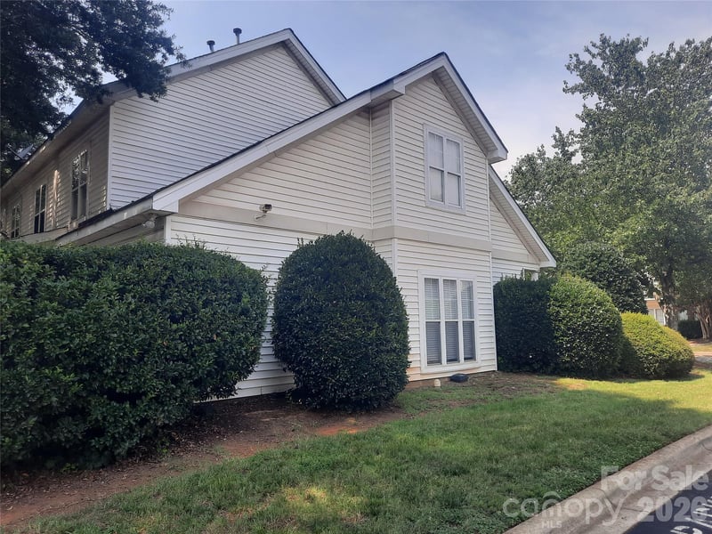 6431 Mallard View Ln, Charlotte, NC 28269