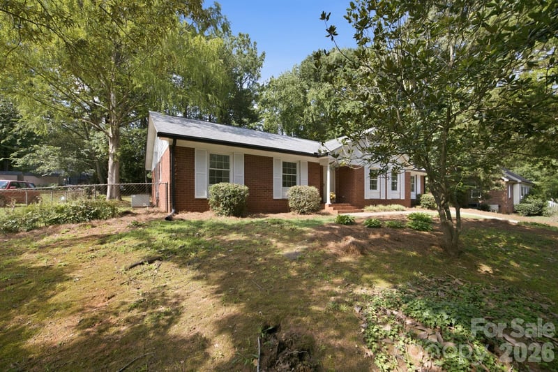 1045 S Magnolia St, Mooresville, NC 28115