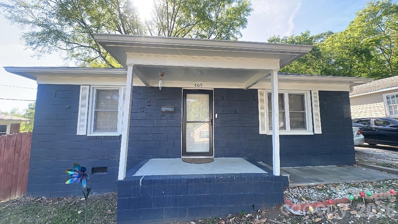 405 Killian Ave, Mount Holly, NC 28120