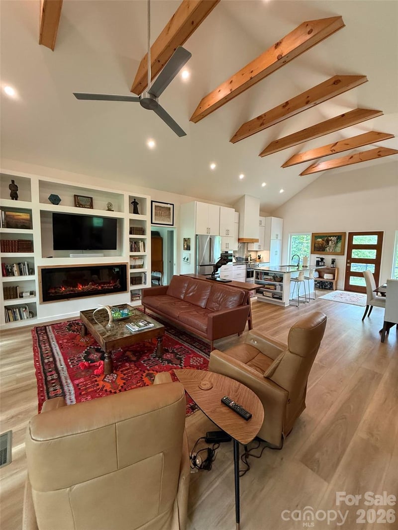 30 Sandys Home Pl, Mars Hill, NC 28754