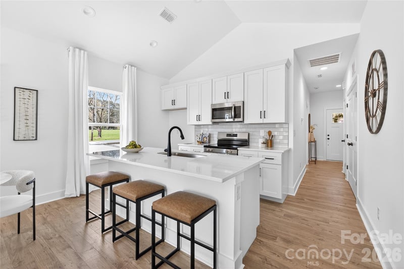 5408 Skycrest Dr, Charlotte, NC 28269