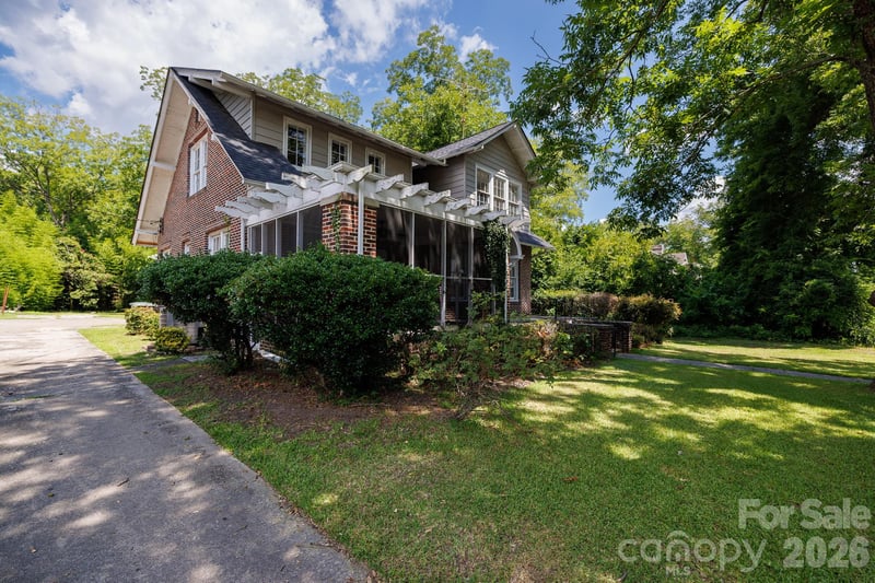157 Walnut St, Chester, SC 29706