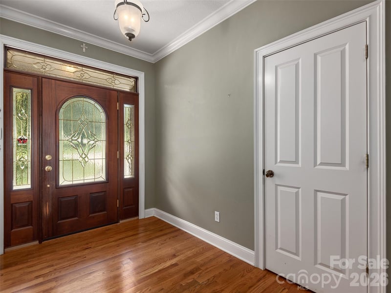 1126 Burnside Dr, Asheville, NC 28803