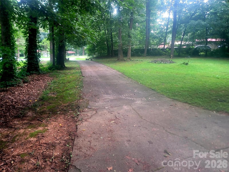121 Sylvan Dr, Statesville, NC 28677