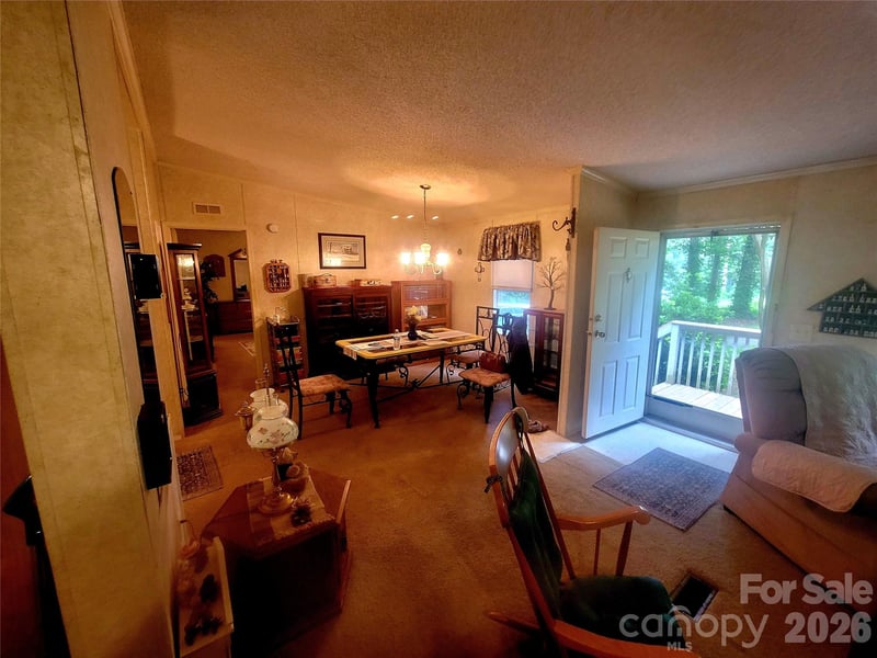121 Sylvan Dr, Statesville, NC 28677