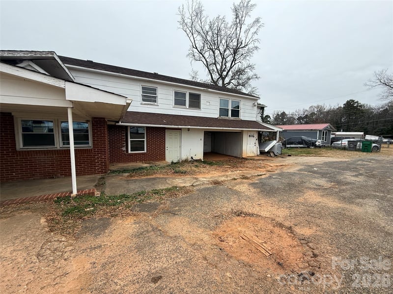8106 Mount Holly Rd, Charlotte, NC 28214