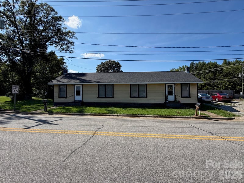 1595 N Long St, Salisbury, NC 28144