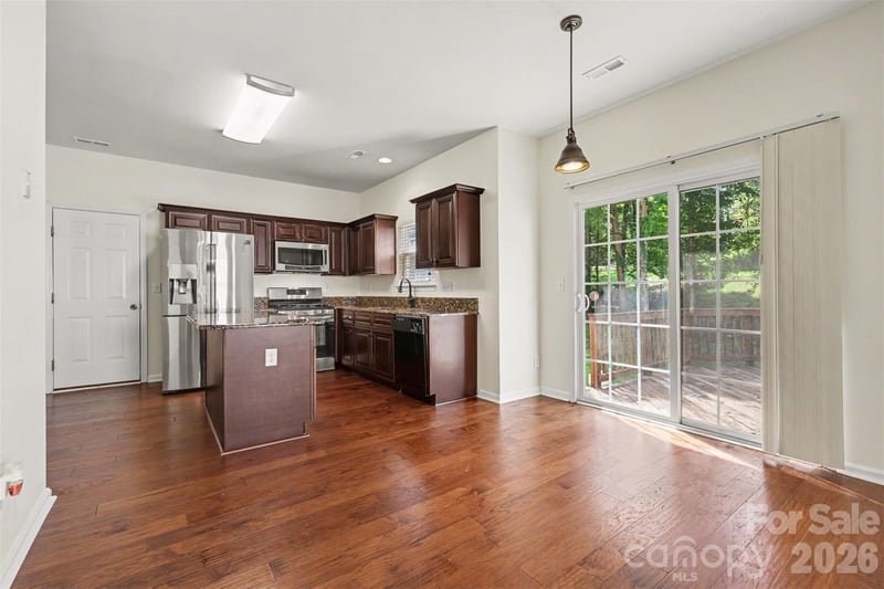 11938 Harmon Ln, Pineville, NC 28134
