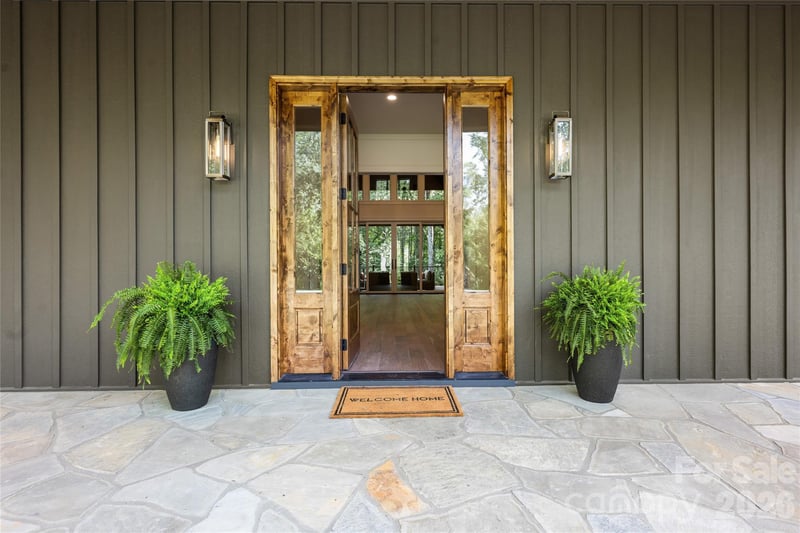 55 Settlers Cv, Brevard, NC 28712