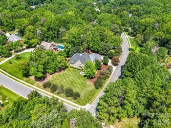 3520 Providence Plantation Ln, Charlotte, NC 28270