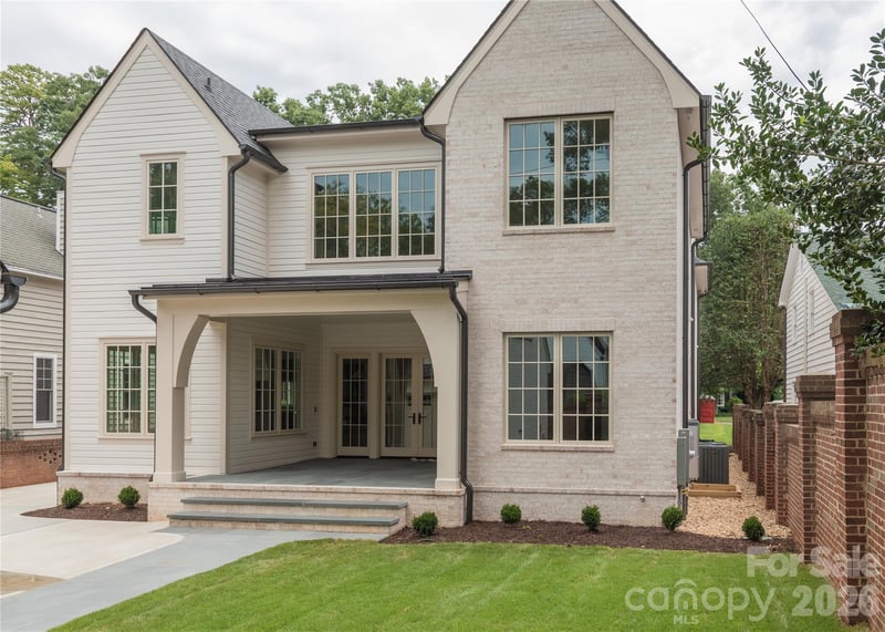 1220 Biltmore Dr, Charlotte, NC 28207
