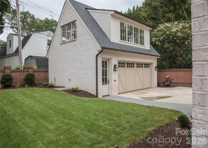 1220 Biltmore Dr, Charlotte, NC 28207