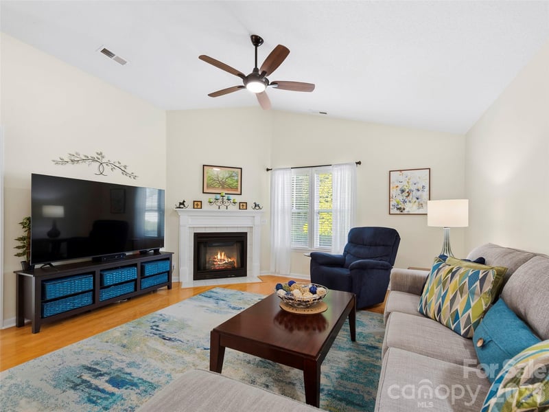 196 Snowy Egret Way, Hendersonville, NC 28792
