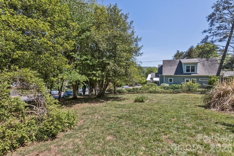 999999 Mount Clare Ave, Asheville, NC 28801