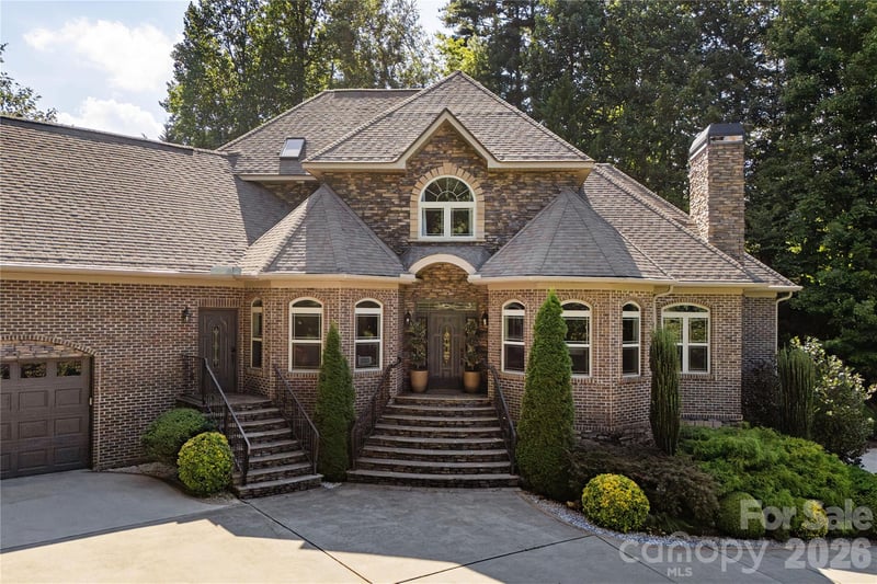 38 Cane Brook Dr, Leicester, NC 28748