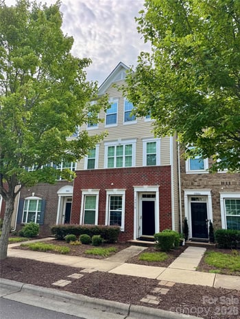 19010 Lake Breeze Dr, Cornelius, NC 28031