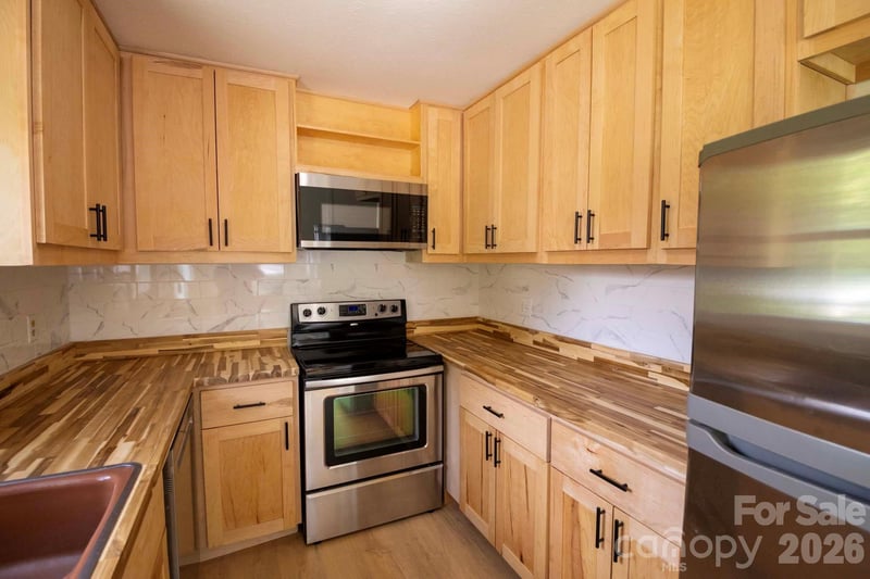 317 Brickyard Rd, Asheville, NC 28806