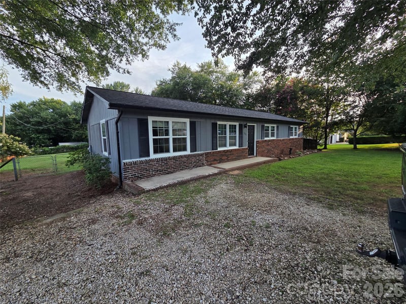 123 Robinette Ln, Statesville, NC 28625