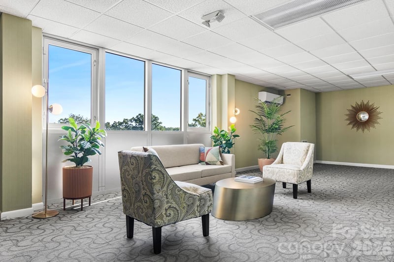 1300 Reece Rd #412, Charlotte, NC 28209