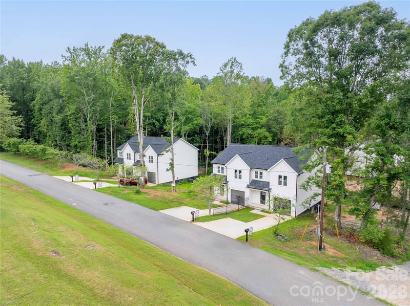 2959 Hughey Dr, Newton, NC 28658