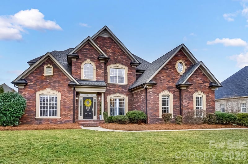 5507 Two Iron Dr, Matthews, NC 28104