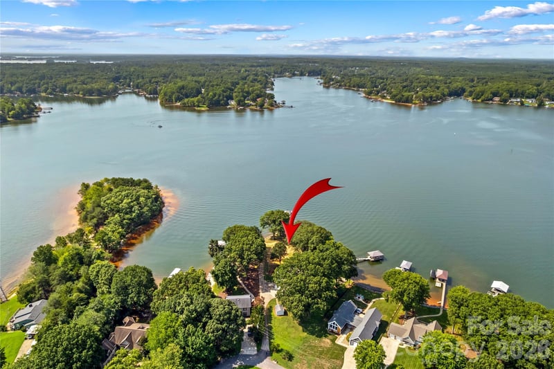 7152 Channelview Dr, Sherrills Ford, NC 28673