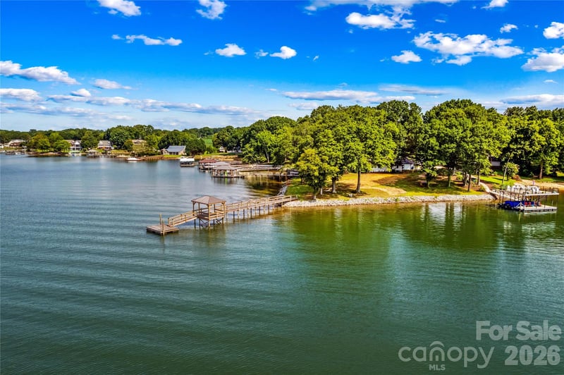 7152 Channelview Dr, Sherrills Ford, NC 28673
