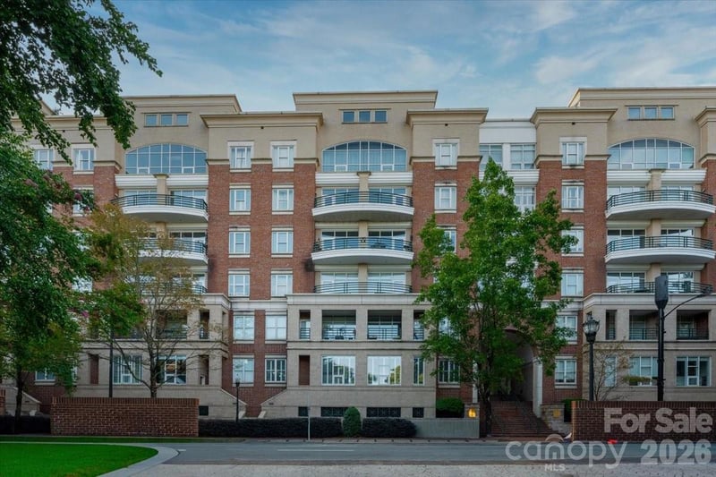 400 N Church St #215, Charlotte, NC 28202