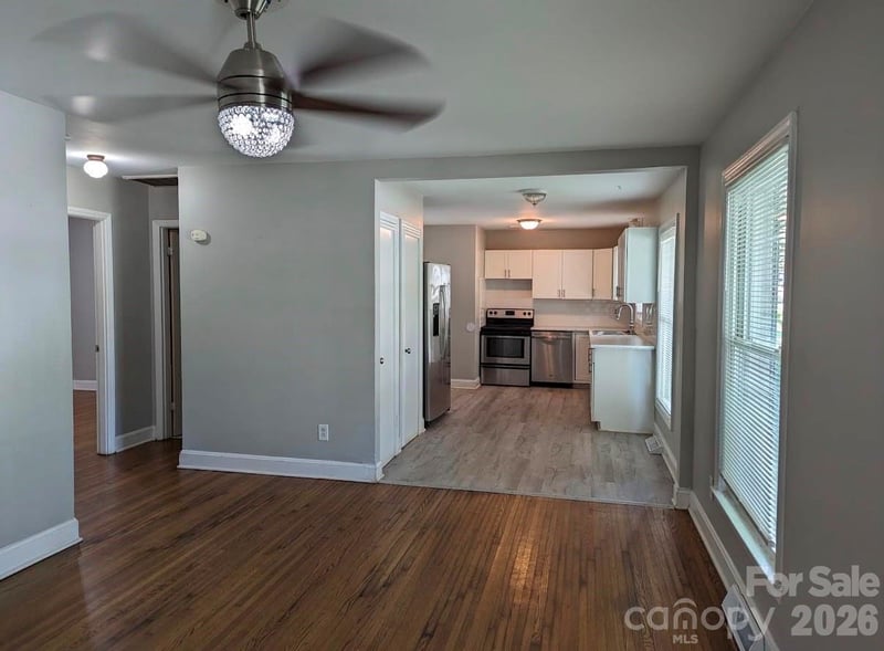 6610 Woodstream Dr, Charlotte, NC 28210