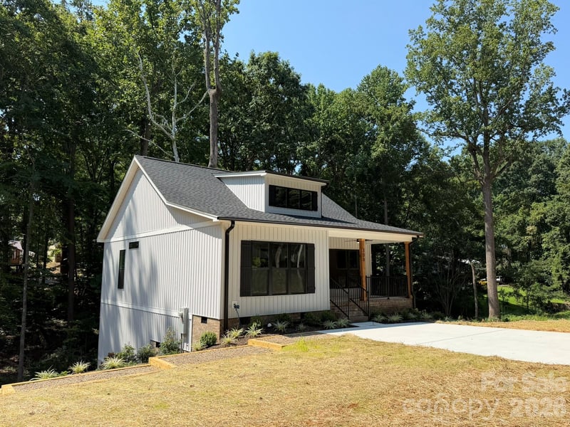 308 Willow St, Stanley, NC 28164
