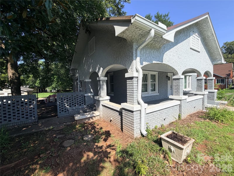 2709 N Main Ave, Newton, NC 28658