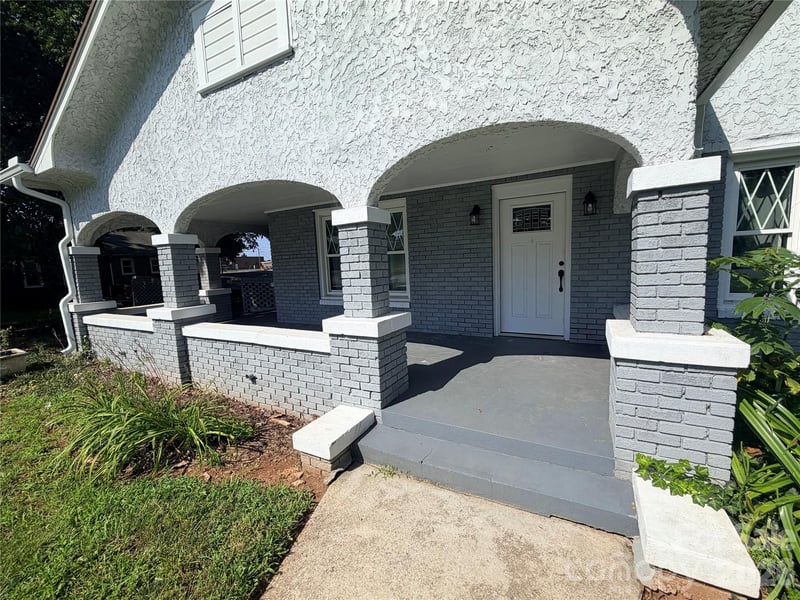 2709 N Main Ave, Newton, NC 28658